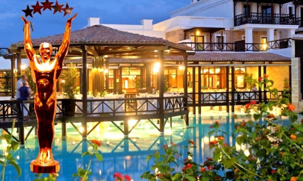 11 Greek hotels win World Luxury Awards