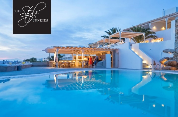 Style Junkies Award to Santorini’s Aenaon Villas