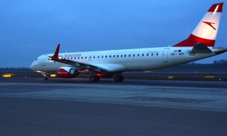 First Austrian Airlines Embraer to Thessaloniki
