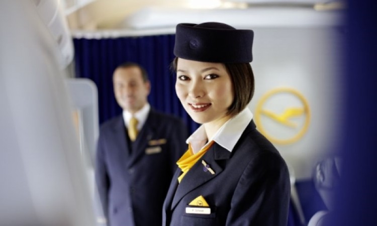 Lufthansa hires 4,000 new employees