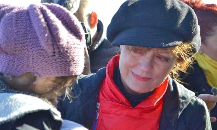 Susan Sarandon witnesses refugees drama on Lesvos