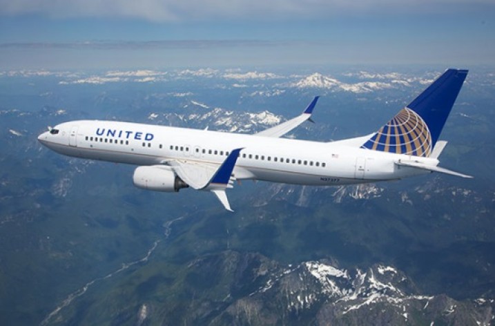 United Airlines hiring Greek speaking staff