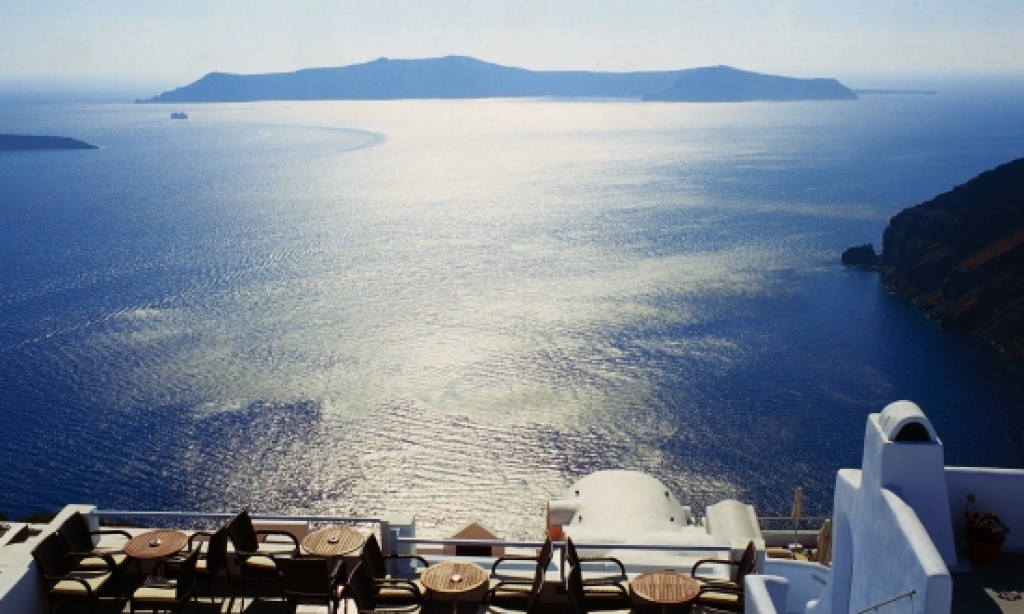 Santorini: Island of “miracles”