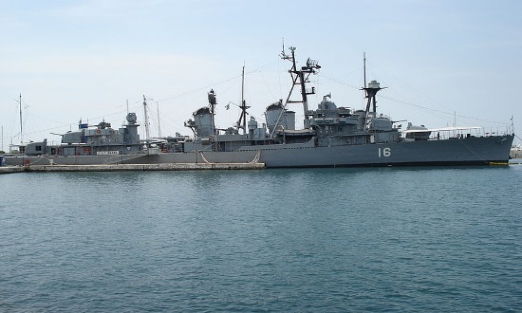 Three Greek Navy vessels open to public for March 25 anniversary